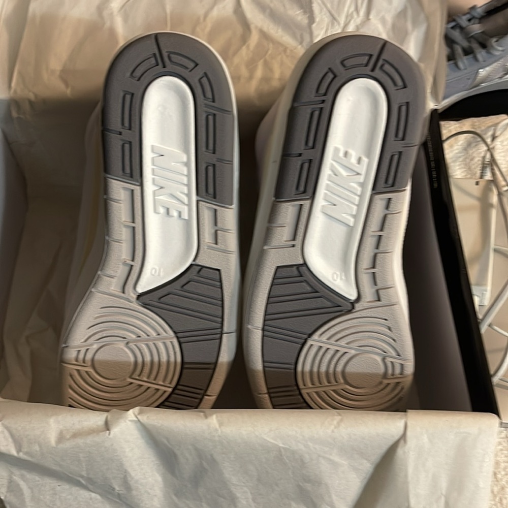 Jordan 2 - Picture 4 of 4
